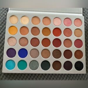 Jaclyn Hill pallete
